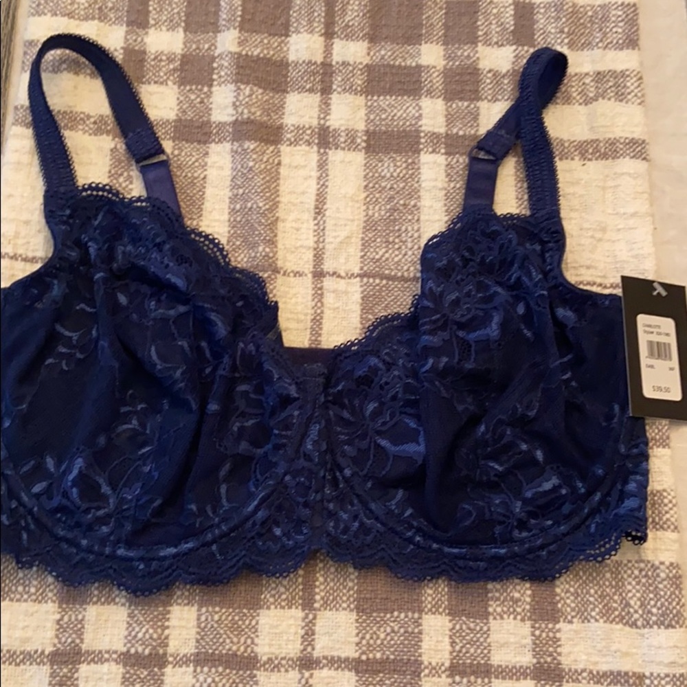 NWT unlined lace bra